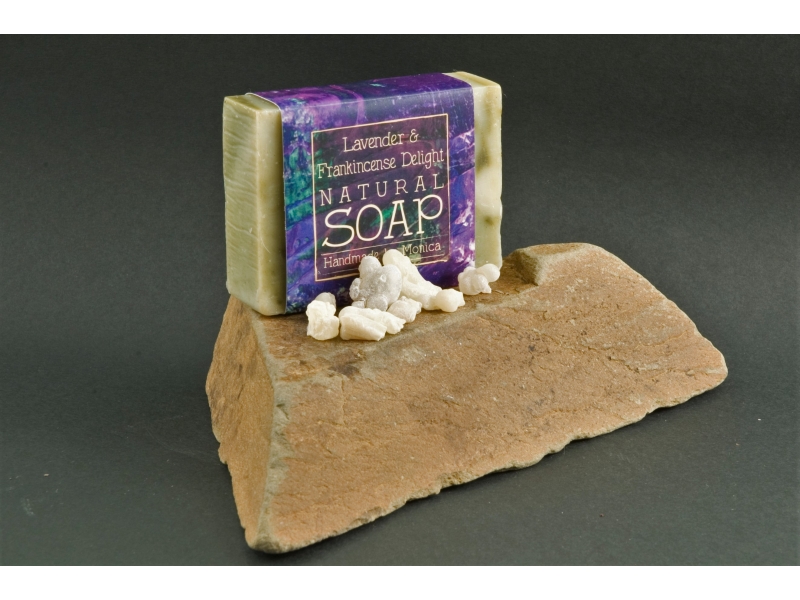 frankincense-and-lavender-soap-1