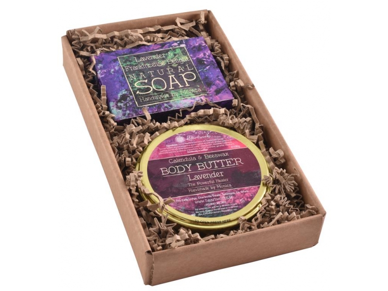 Lavender Deluxe Gift Set for women