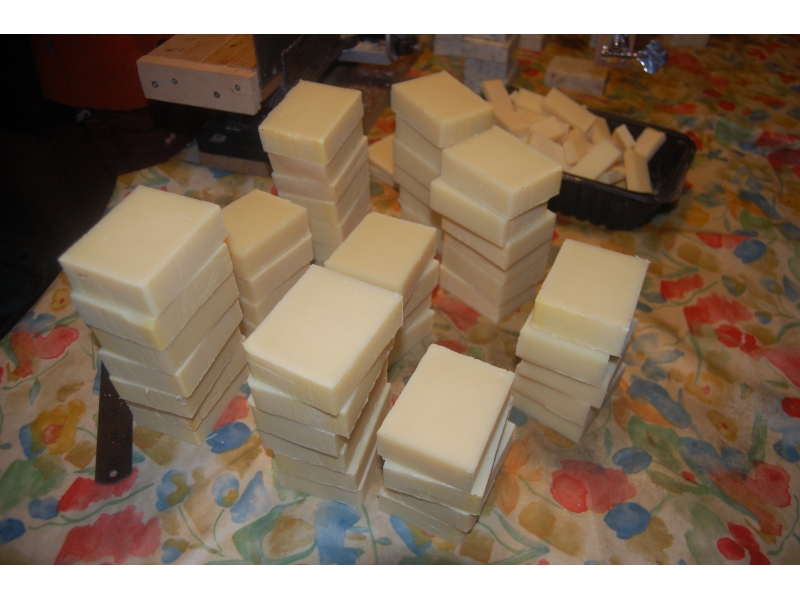 natural-handmade-soap-at-the-cutting-stage-1