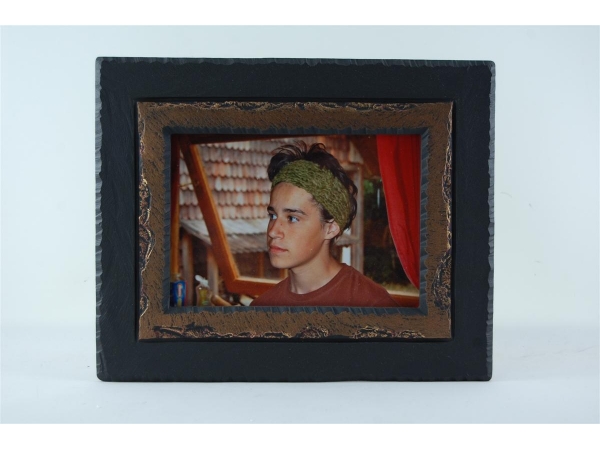 slate-picture-frame